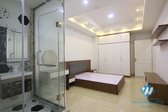 An apartment with 02 bedrooms for rent in Hoan Kiem district 