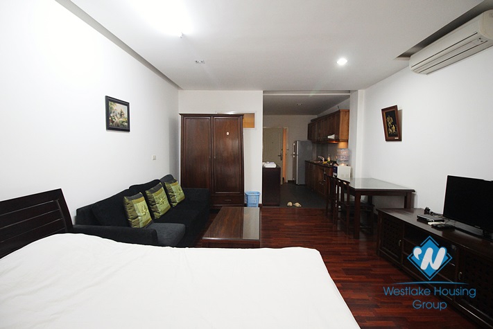 Nice studio for lease in Truc Bach area, Ba Dinh, Hanoi