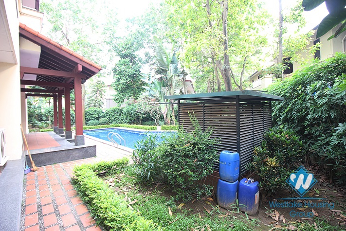 A charming Villa with 5 bedrooms for lease in Dang Thai Mai street, Westlake area