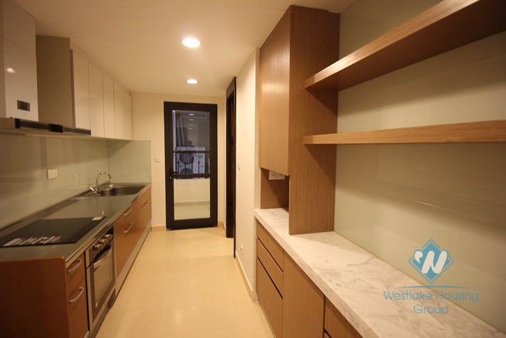 Newly renovated apartment for rent in Hai Ba Trung, Hanoi. WAITING TO BE FURNISHED