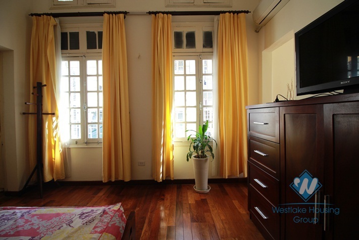 Good priced one bedroom apartment rental with great natural light