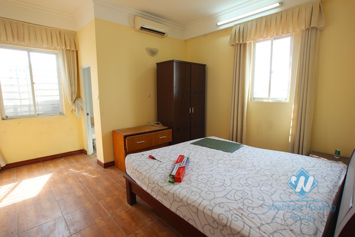 Bright apartment for rent in Ba Trieu Street, Hoan Kiem District, Ha Noi