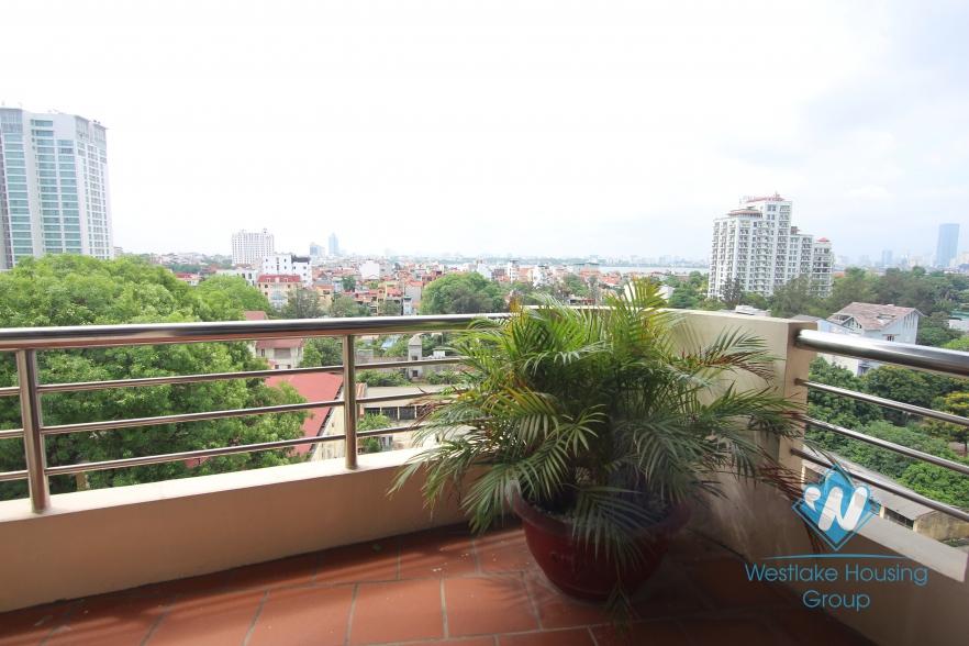 Beautiful studio apartment for rent in Oriental Palace, Tay Ho, Ha Noi