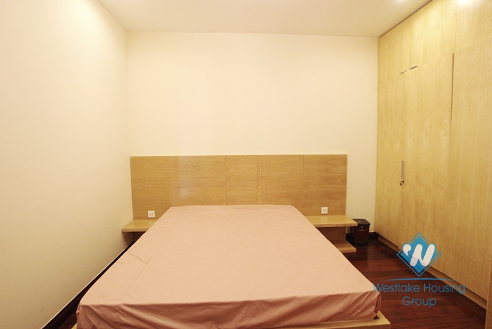 Apartment for rent in Royal city, Thanh Xuan district, Hanoi, high quality apartment for rent price 1100 US$/month
