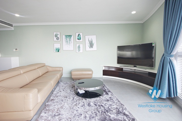 Modern apartment for rent in Watermark Lac Long Quan