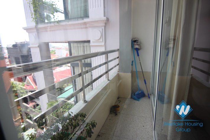 Spacious 2 bed apartment for rent in Tay Ho, Ha Noi