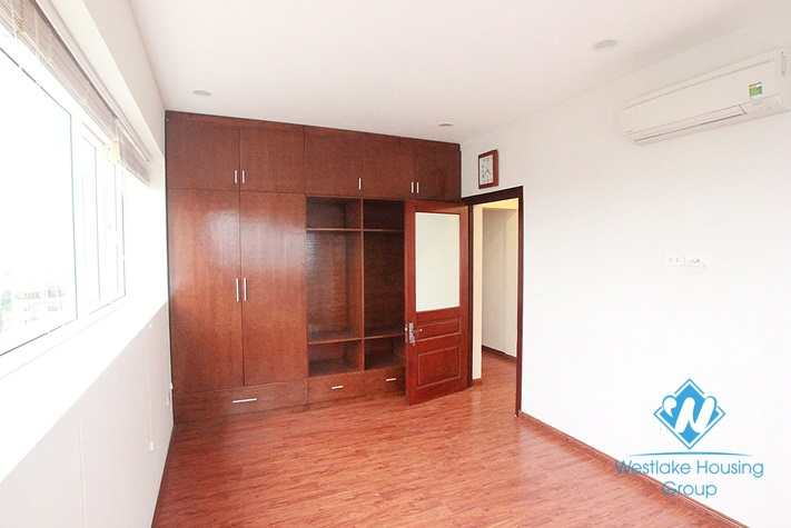 Large 02 bedrooms apartment for rent in Lac Long Quan, Tay Ho, Hanoi