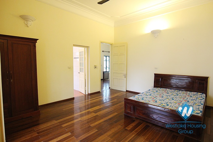Commodious house with 3 bedrooms for rent in Nghi Tam, Ha Noi