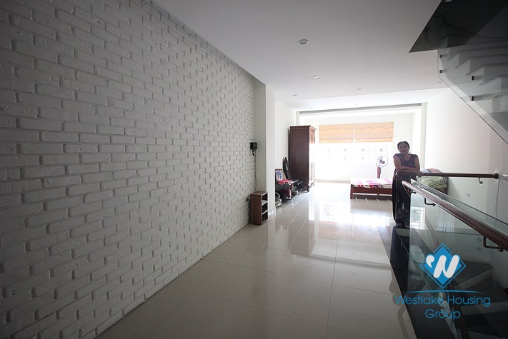 Stunning new and modern house with 4 bedrooms for rent in Tay Ho, Hanoi