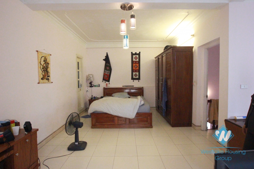 Cheap house for rent in Au Co, Tay Ho, Ha Noi