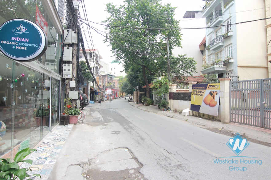 Office for rent on To Ngoc Van street, Tay Ho, Ha Noi