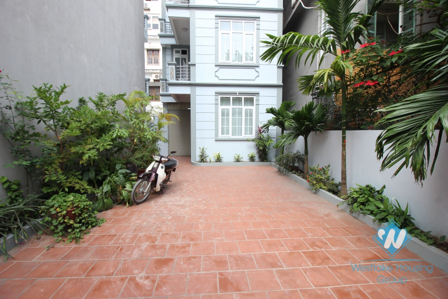 Large house with 5 bedrooms and 5 bathrooms for rent in Tay Ho, Hanoi
