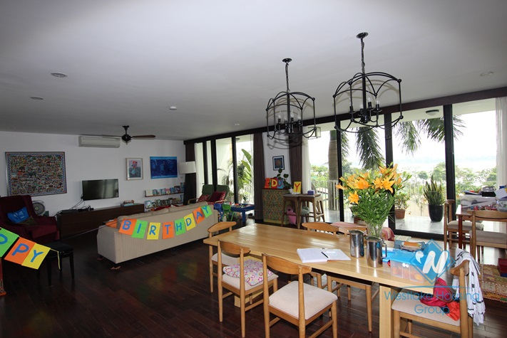 Nice apartment with lake view for rent in Dang Thai Mai st, Tay Ho district