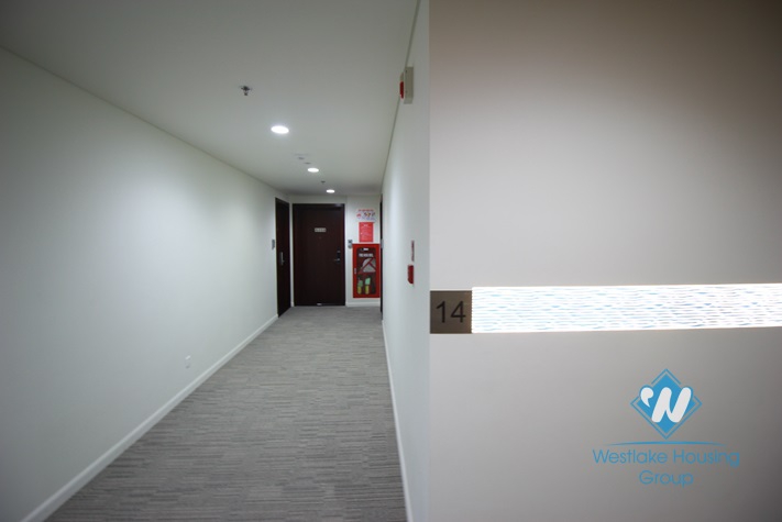 Modern and elegant apartment rental with stunning lakeview in Watermark Lac Long Quan
