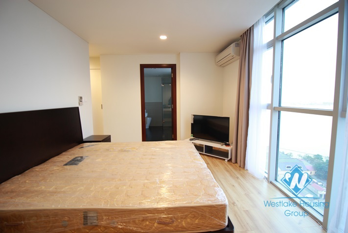 Wonderful lake view apartment for rent in Watermark Lac Long Quan