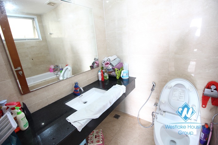 A beautiful apartment with full furnitures for rent in Ciputra International Ha Noi City