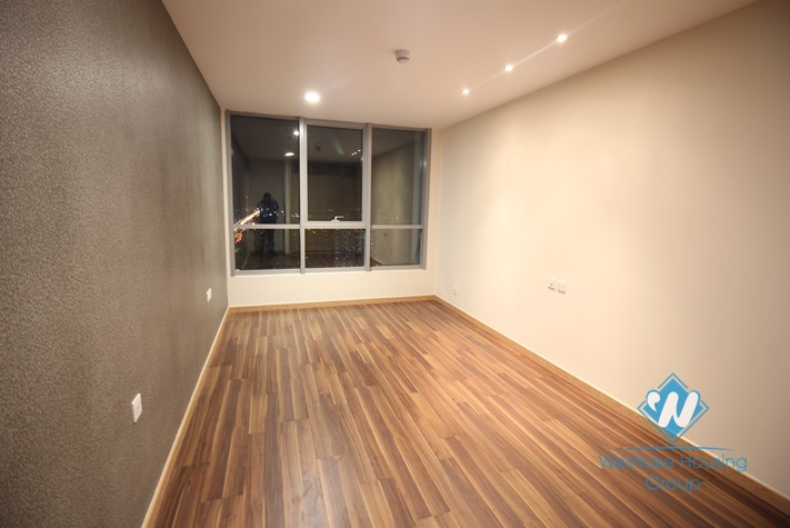 Brand new and modern unfurnished apartment for rent on Tran Duy Hung, Cau Giay 