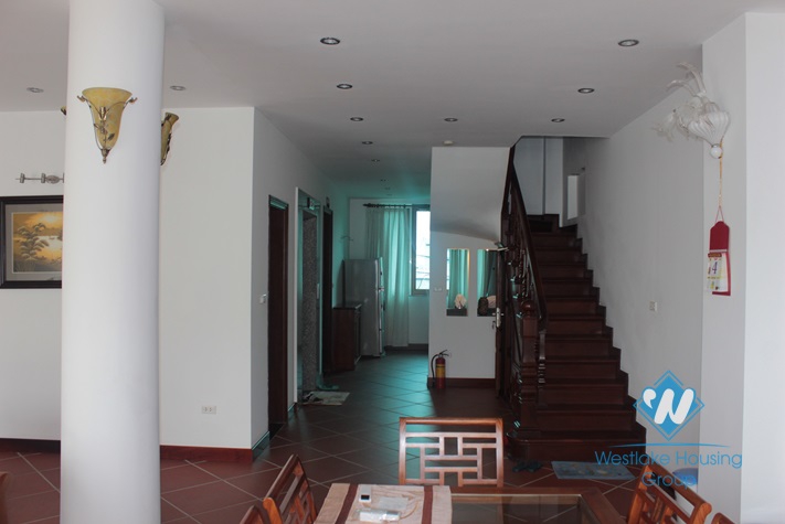 Three bedrooms apartment for rent in Tay Ho district, Ha Noi