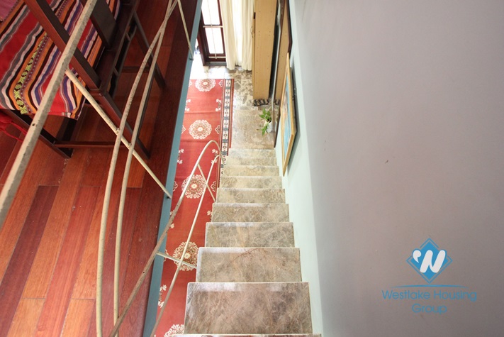 One bedroom apartment for rent in Nghi Tam st, Tay Ho, Ha Noi
