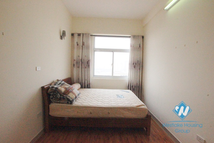 Cheap apartment with 03 bedrooms for rent in Lac Long Quan St, Tay Ho, Ha Noi