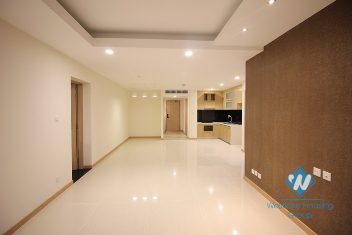 Brand new and modern unfurnished apartment for rent on Tran Duy Hung, Cau Giay 