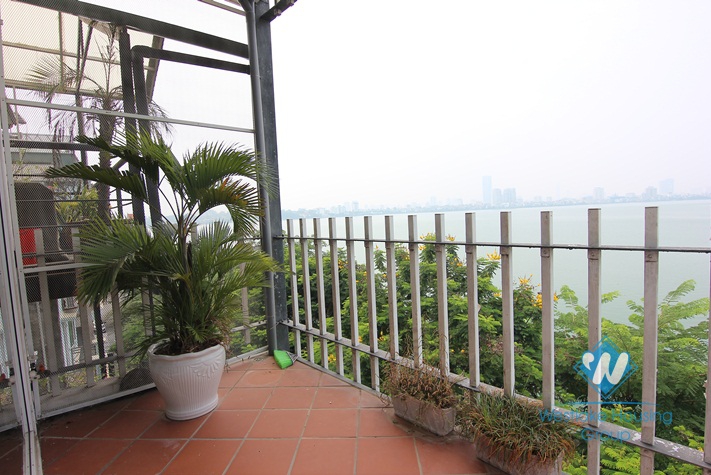 Lake view apartment for rent in Yen Phu village Tay ho