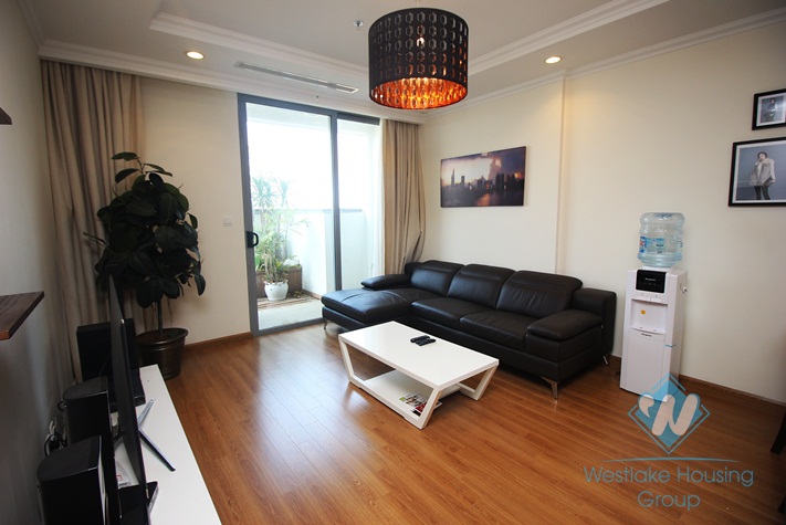 Luxury three bedrooms apartment for rent in Vinhome Nguyen Chi Thanh, Ha Noi