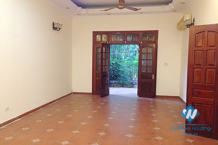 Nice house for lease in Tay Ho, Ha Noi