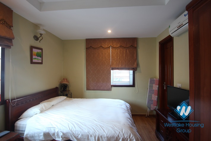 Beautiful and modern apartment with 02 bedrooms for lease in Tay Ho, Ha Noi.