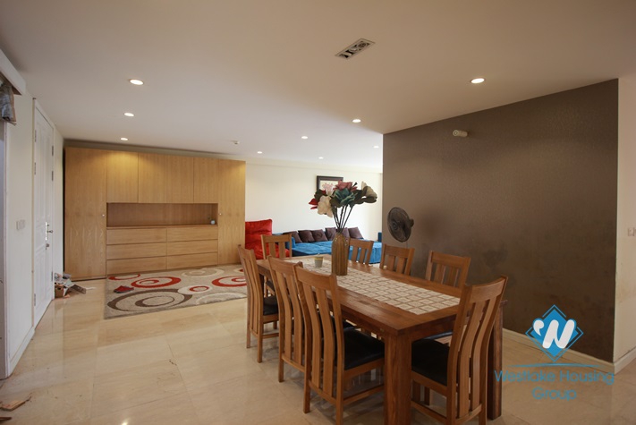 Stunning high-floored apartment for rent in Ciputra area, Tay Ho, Hanoi 