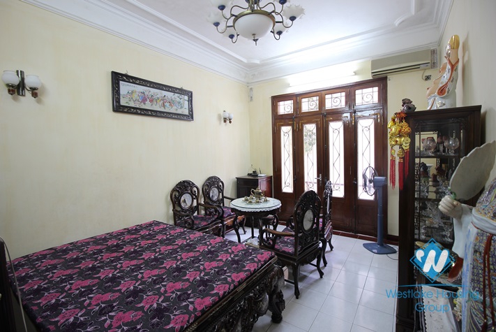 Low priced large house with garage for rent in Tay Ho
