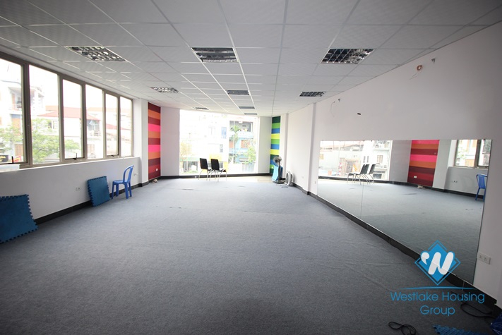 Office available for lease in Tay Ho district, Hanoi