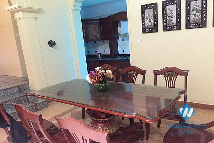 Six bedrooms house for rent in Cau Giay district, Ha Noi