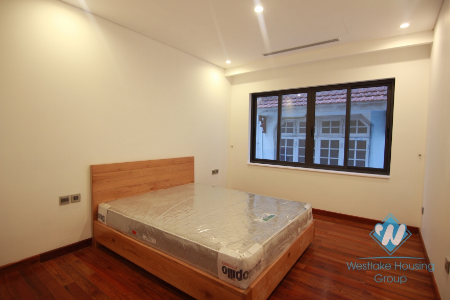 The 4-th floor apartment with beautiful lakeview in Tay Ho,Ha Noi