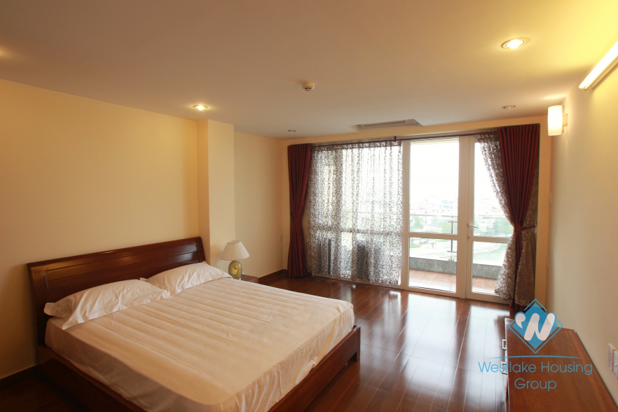 Beautiful apartment for rent in Xuan Dieu, Tay Ho, Hanoi