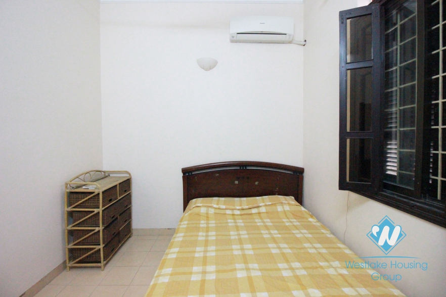 Cheap house with 03 bedrooms for rent in Xuan Dieu St, Tay Ho, Hanoi