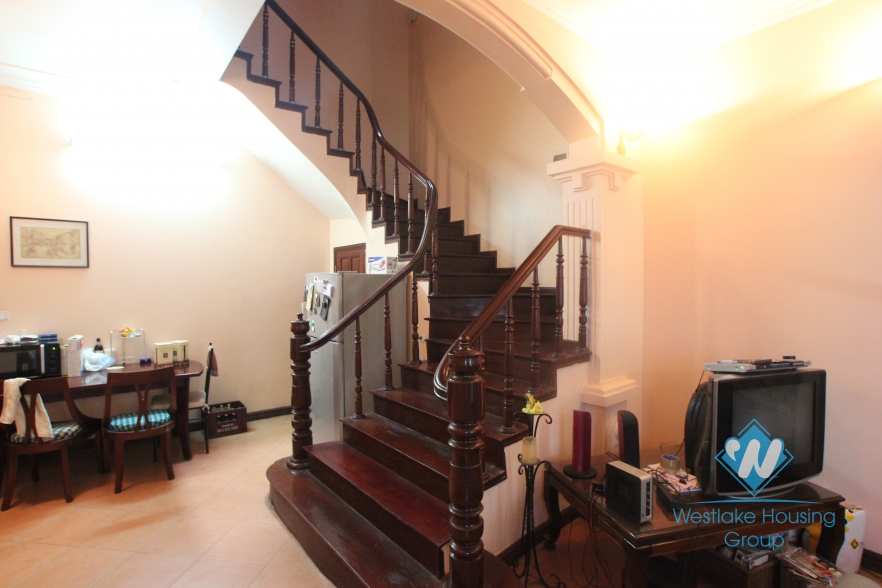 House with 5 bedrooms for rent in Xuan Dieu area, Tay Ho, Ha Noi