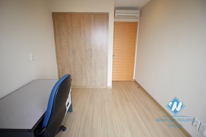 A large and nice apartment with 3 bebrooms for rent in the Sky City Tower, Lang Ha, Dong Da, Ha Noi