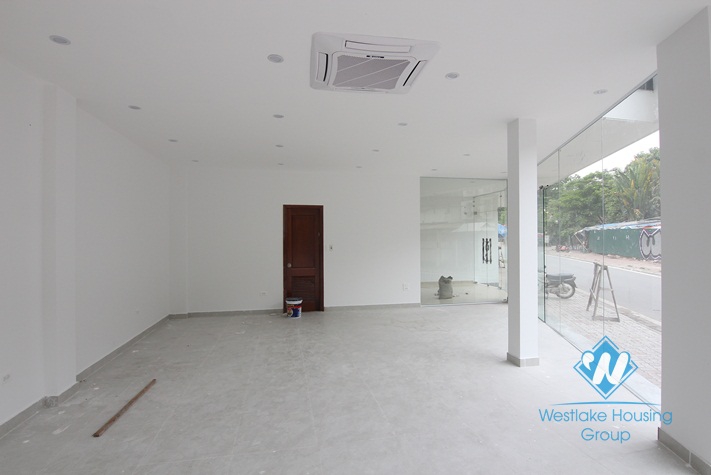 An office for rent in Tay Ho area