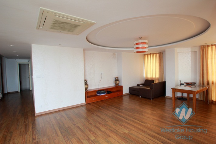 Bright apartment for rent in Tay Ho area, Ha Noi