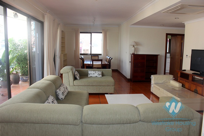 Fully furnished apartment for lease in Truc Bach, Ba Dinh, Hanoi