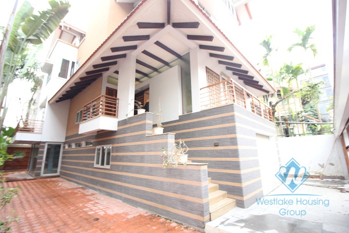 Lakeside villa with swimming pool for rent in Tay Ho, Hanoi