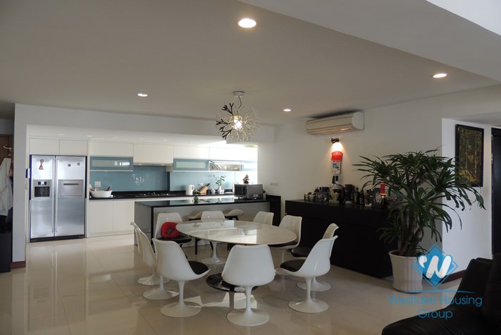 Nice penthouse available for rent in Cau Giay district, Hanoi