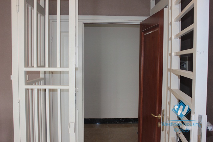 Modern apartment for rent in Tran Duy Hung, Ha noi