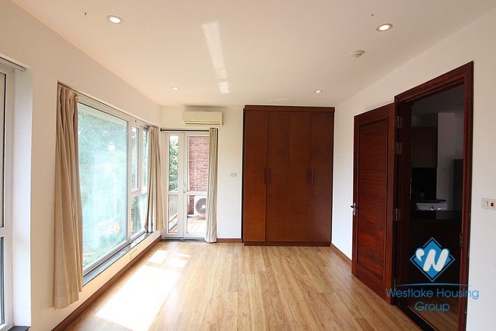 02 bedroom apartment in a quiet alley on Dang Thai Mai street, Tay Ho district, Hanoi