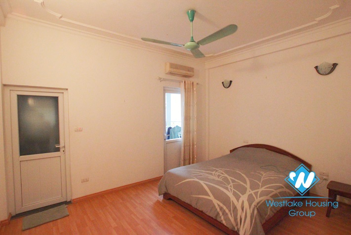 Nice apartment for rent in Nghi Tam Village, Tay Ho , Ha Noi