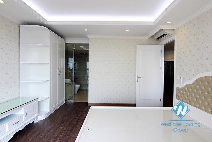 A dream apartment for rent in D' Le Roi Soleil building, Tay Ho area.