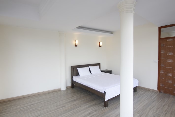 Duplex serviced apartment for rent in Truc Bach area, Ba Dinh, Hanoi.