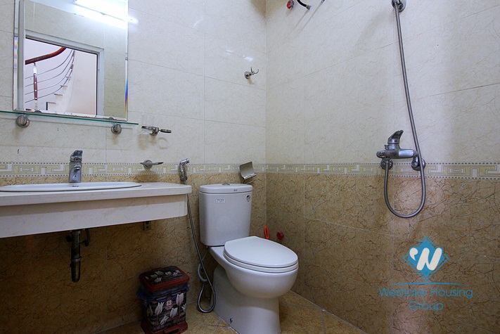 An affordable 5 bedroom house for rent in Au co, Tay ho