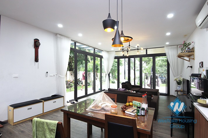 A green house near red river with huge size for rent in Ngoc Thuy, Long Bien district.